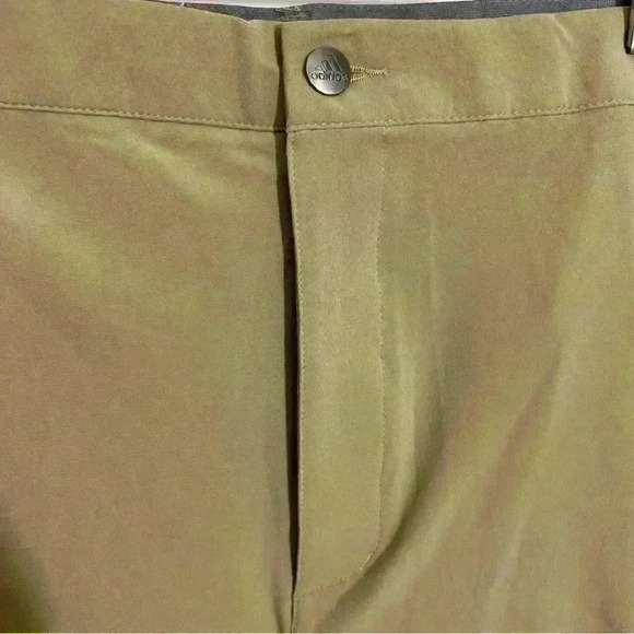 NWT Adidas Ultimate 365 Mens Athletic Golf Casual Khaki Shorts Plus Size 52 - Picture 7 of 8